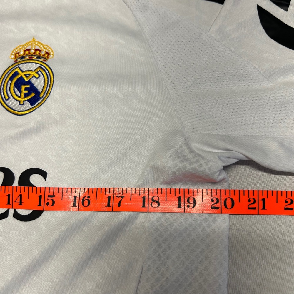 Adidas Real Madrid 24/25 Home Jersey Bellingham 5 White Slim Fit HA8870 Mens M - Picture 8 of 9